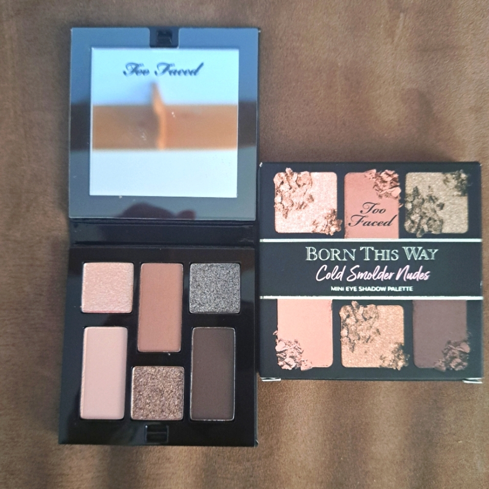 Too Faced Born This Way Mini Eye Shadow palette NIB